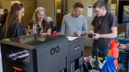 digiUkázky 3D tisku na konferenci Foto Jan Jirouš